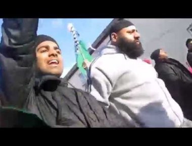 Όταν φανατισμένοι μουσουλμάνοι της Βρετανίας καλούσαν για θυσίες στο όνομα του Αλλάχ (βίντεο)